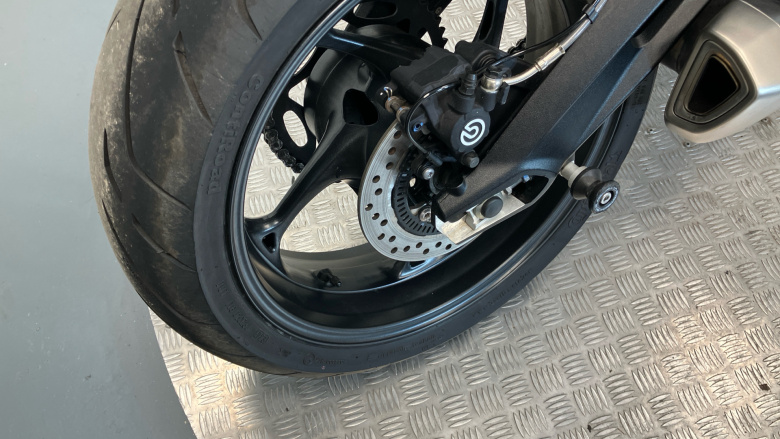 Triumph Street Triple R (23MY)